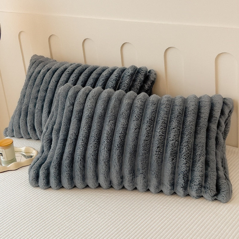 LoungeLeaf Velvet Blanket