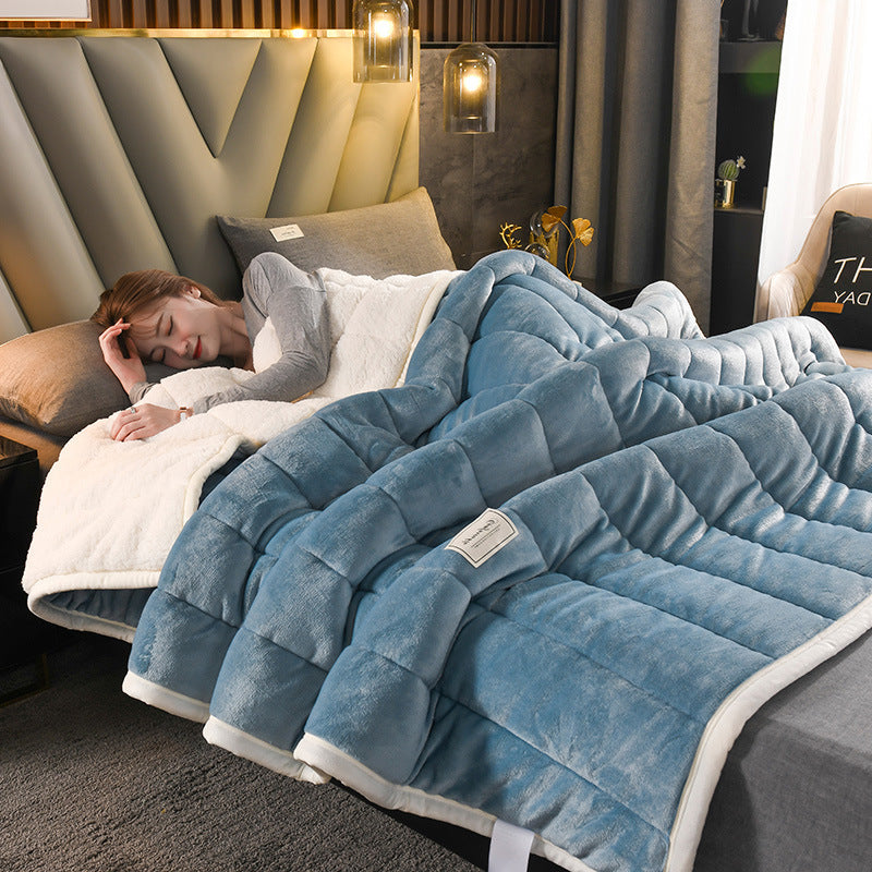ComfoCasa Quilted Milk Flannel Blanket