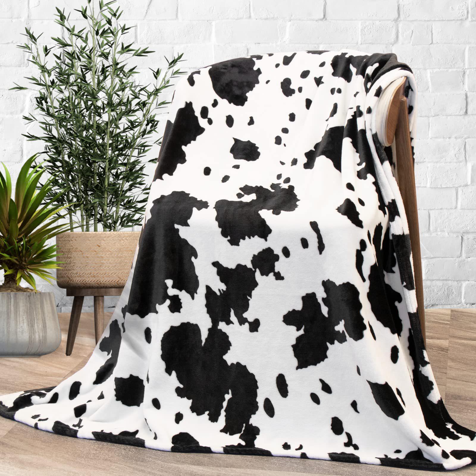 PlushAura  Cozy Luxury Blankets